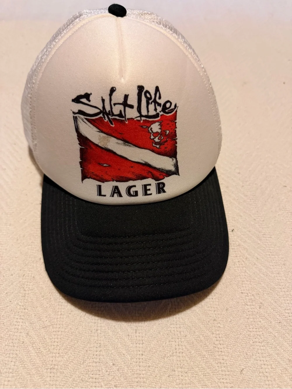 Salt Life White, Black & Red Lager Pirate Diver Graphic Hat Print SnapBack